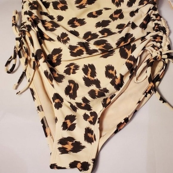 Kona Sol Swimsuit Womens Size Small Cream Cheetah Print OnePiece Adjustable Swim - Picture 4 of 12